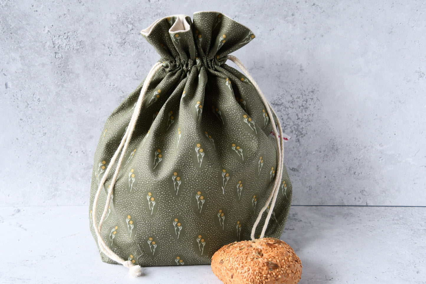 Handgenähter 3-in-1 Brotbeutel "Daisy" aus Baumwolle und Innenfutter aus Leinen von Fabelhaftewerkstatt.