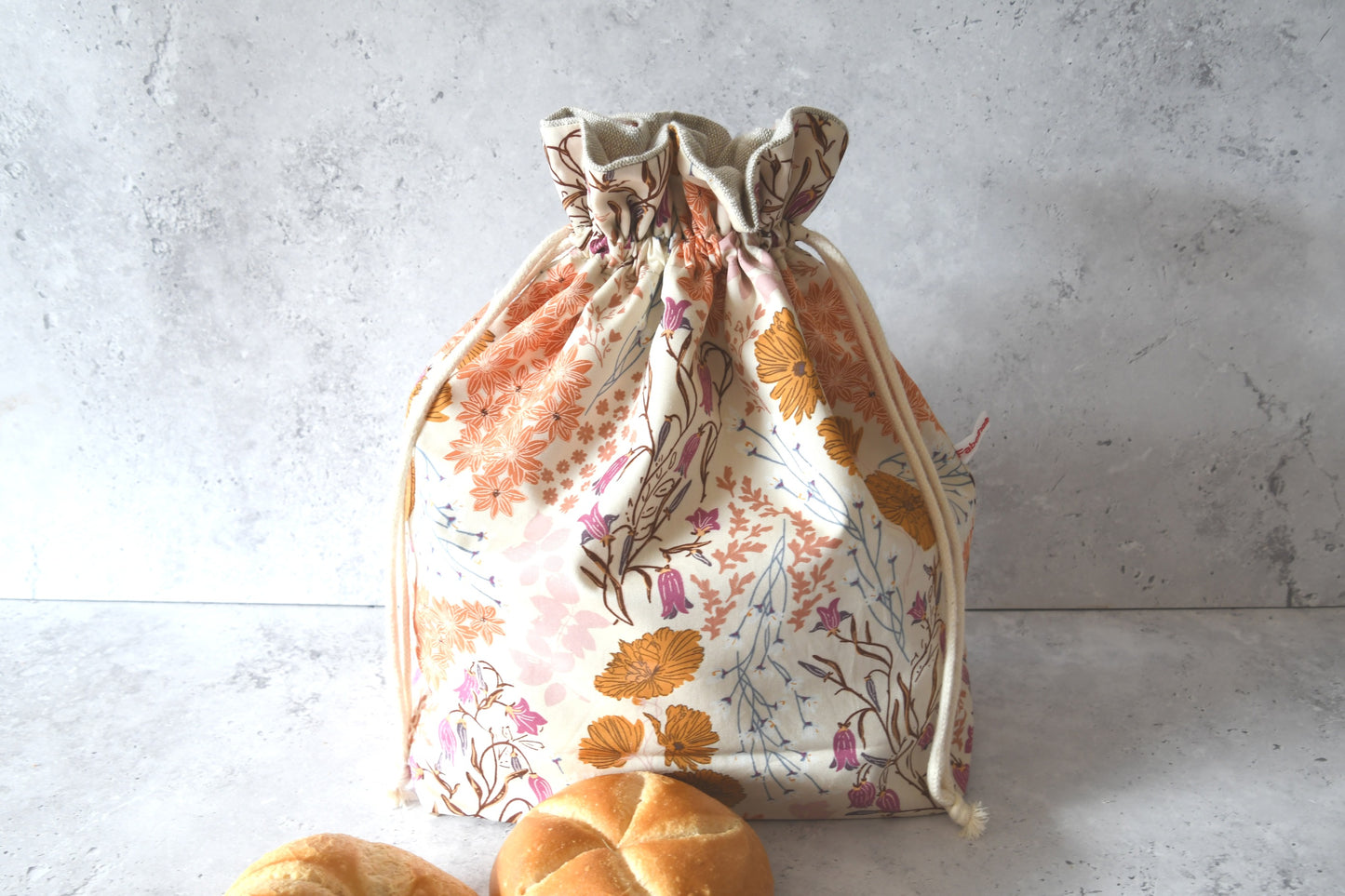 Handgenähter 3-in-1 Brotbeutel "September" aus Baumwolle und Innenfutter aus Leinen von Fabelhaftewerkstatt.