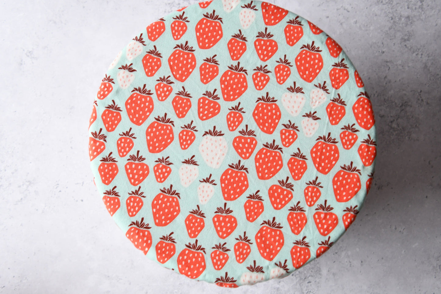 Schüsselhaube - reife Erdbeeren