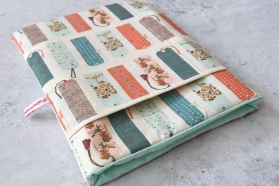 Preview: Buchtasche, Buchhülle - "Lesezeichen auf creme"