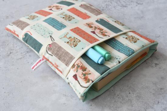 Preview: Buchtasche, Buchhülle - "Lesezeichen auf creme"