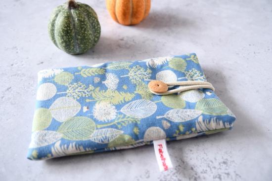 Handytasche "Bäume auf blau"