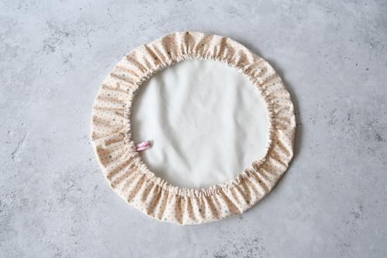 Schüsselhaube XL "Kleine Punkte auf hellrosa"