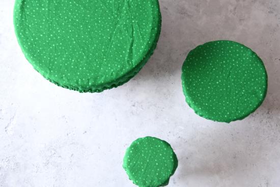 Preview: Schüsselhaube "Green dottie"