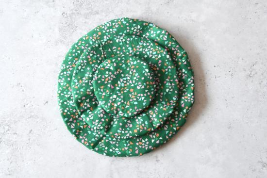 Schüsselhaube "Bunte Dreiecke"