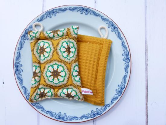 Spülschwamm, Scheuerschwamm, Küchenschwämme (2-er Set) - "Retroblumen auf senfgelb"