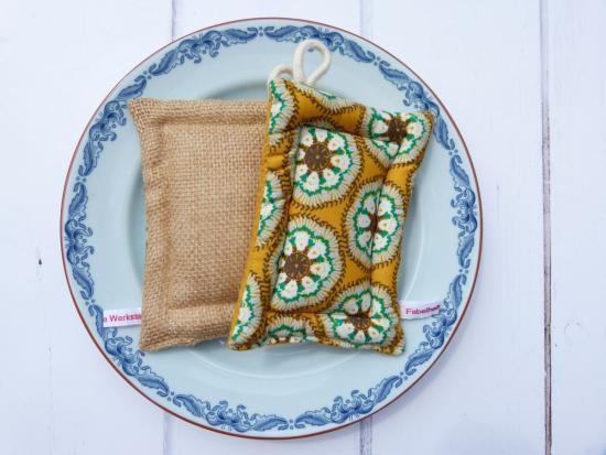 Spülschwamm, Scheuerschwamm, Küchenschwämme (2-er Set) - "Retroblumen auf senfgelb"