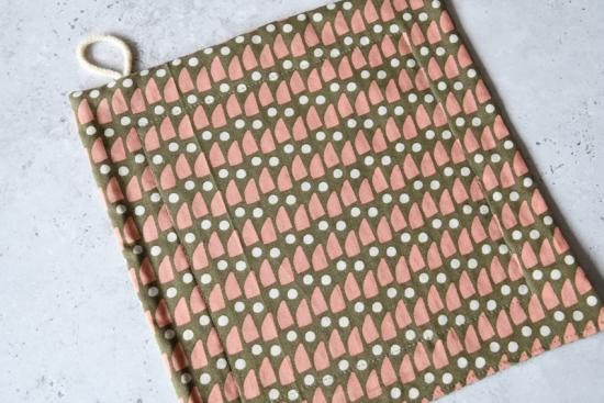 Spüllappen, Reinigungstuch - "Grafisches Muster auf khaki"