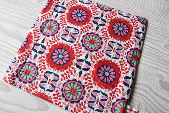 Preview: Putztuch, Spültuch aus Baumwolle - "Rote Retroblumen"