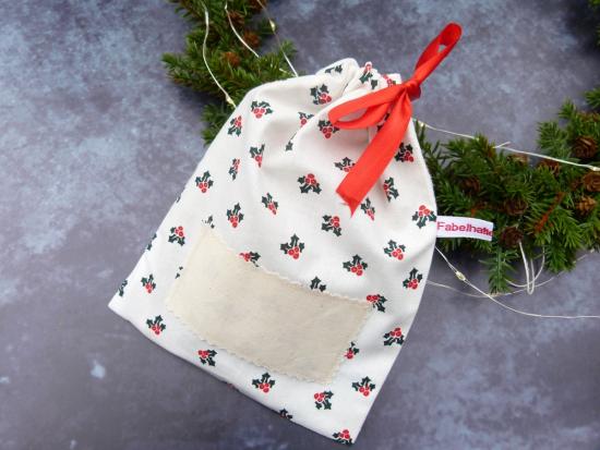 Geschenkbeutel (Stechpalmen auf weiß)