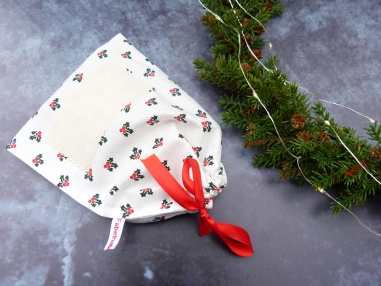 Geschenkbeutel (Stechpalmen auf weiß)