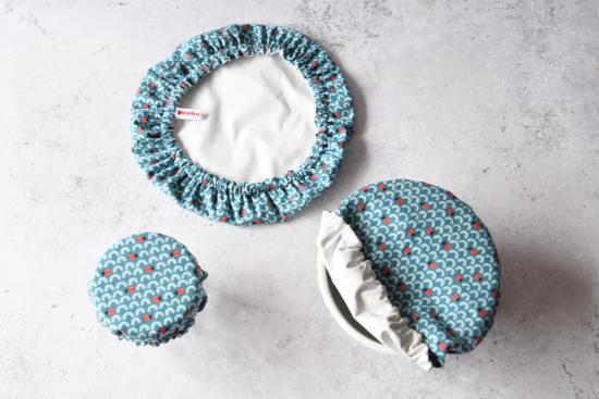 Preview: Schüsselhaube "Marienkäfer auf blau"