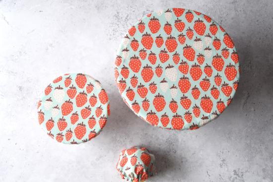 Preview: Schüsselhaube "Erdbeeren"