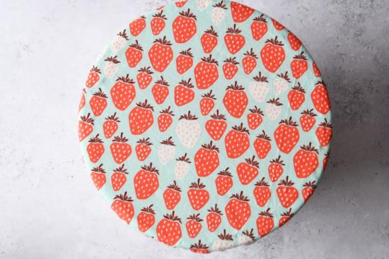 Preview: Schüsselhaube "Erdbeeren"