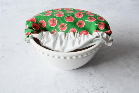 Schüsselhaube "Tomaten auf grün"