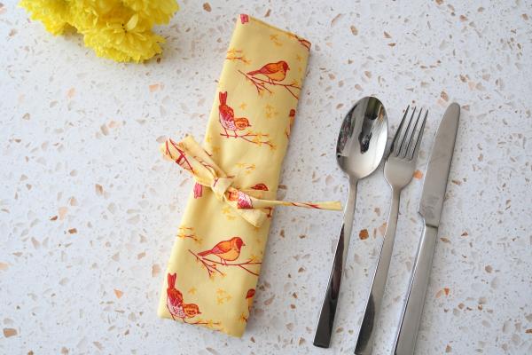 Besteckrolle "Vögel auf gelb"
