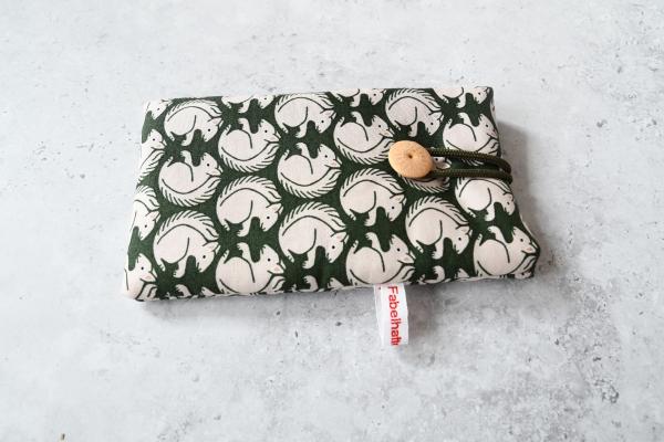 Handytasche "Eichhörnchen auf grün"