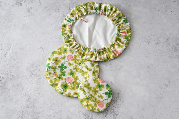 Schüsselhaube "Grashüpfer im Klee"