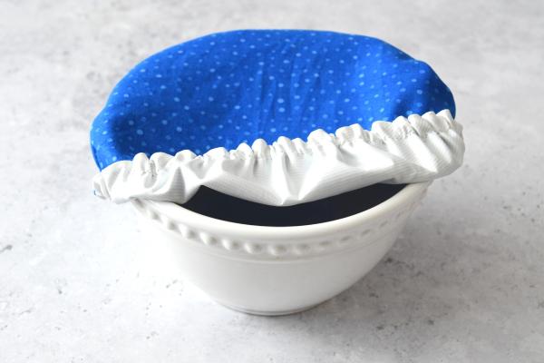 Schüsselhaube "Blue dottie"