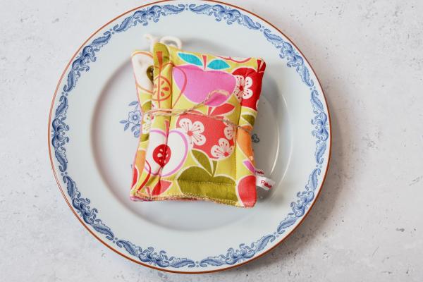Spülschwamm, Scheuerschwamm, 2er Set - "Retro-Äpfel auf grün"