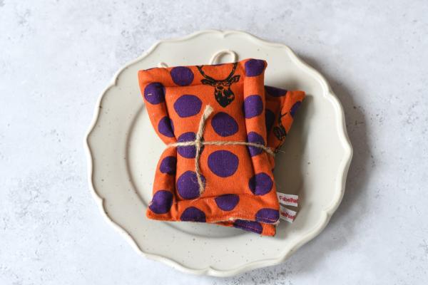 Schwamm-Set "Rehkopf und lilafarbene Punkte auf orange"