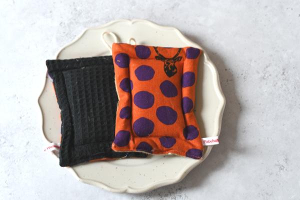 Schwamm-Set "Rehkopf und lilafarbene Punkte auf orange"