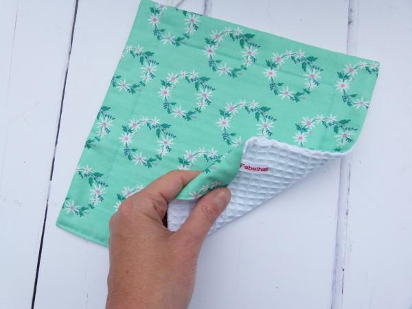 Spültuch, Putztuch  - "Blumenkränze auf mint"