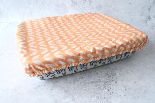 Rechteckige Abdeckhaube "Blätterranken auf Apricot"