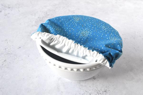 Schüsselhaube "Glitter auf blau"