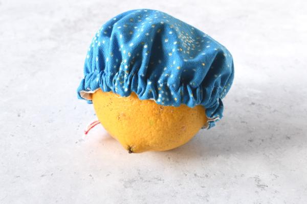 Schüsselhaube "Glitter auf blau"