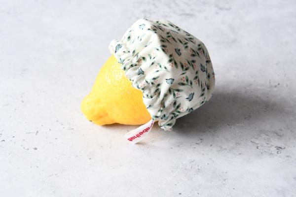 Schüsselhaube "Kleine Vögelchen"