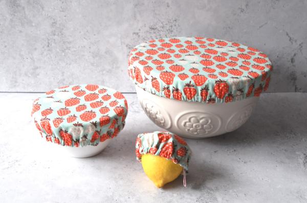 Schüsselhaube "Erdbeeren"